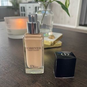 Dior Forever Skin Glow Foundation